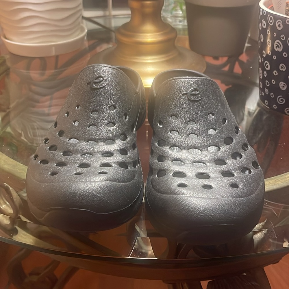 Easy Spirit Black Slip Ons - Picture 2 of 2